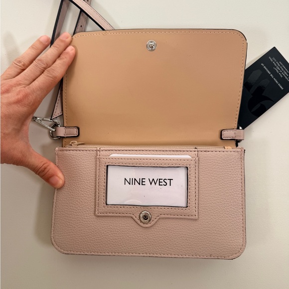 NWT Nine West Kitt SLG Wallet-On-A String Sling Wallet  Small Crossbody Bag - Picture 5 of 9